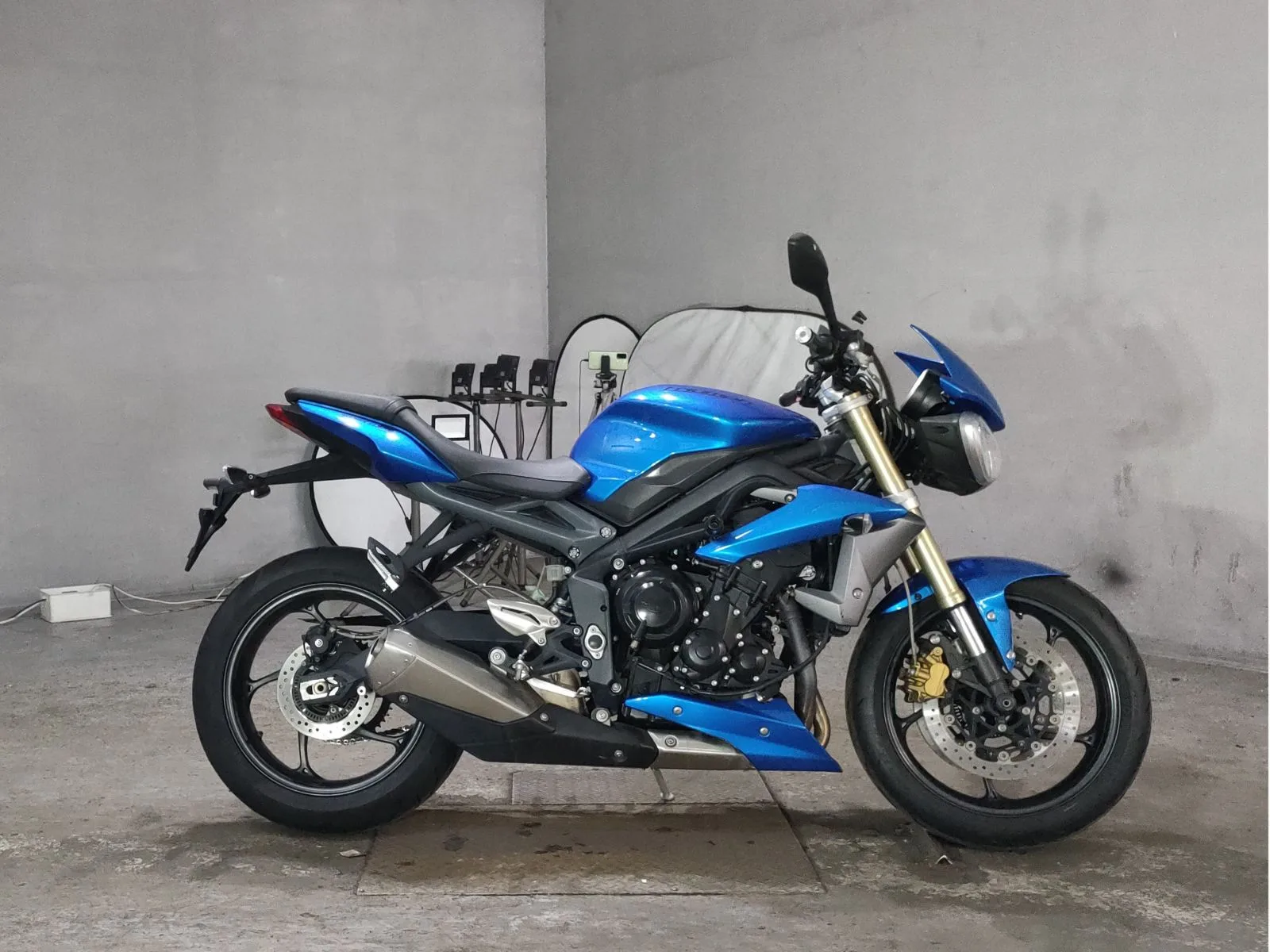 Triumph STREET TRIPLE 2013 года из Японии