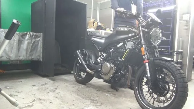 HUSQUARNA SUBARU TOPIREN401 2023 года из Японии