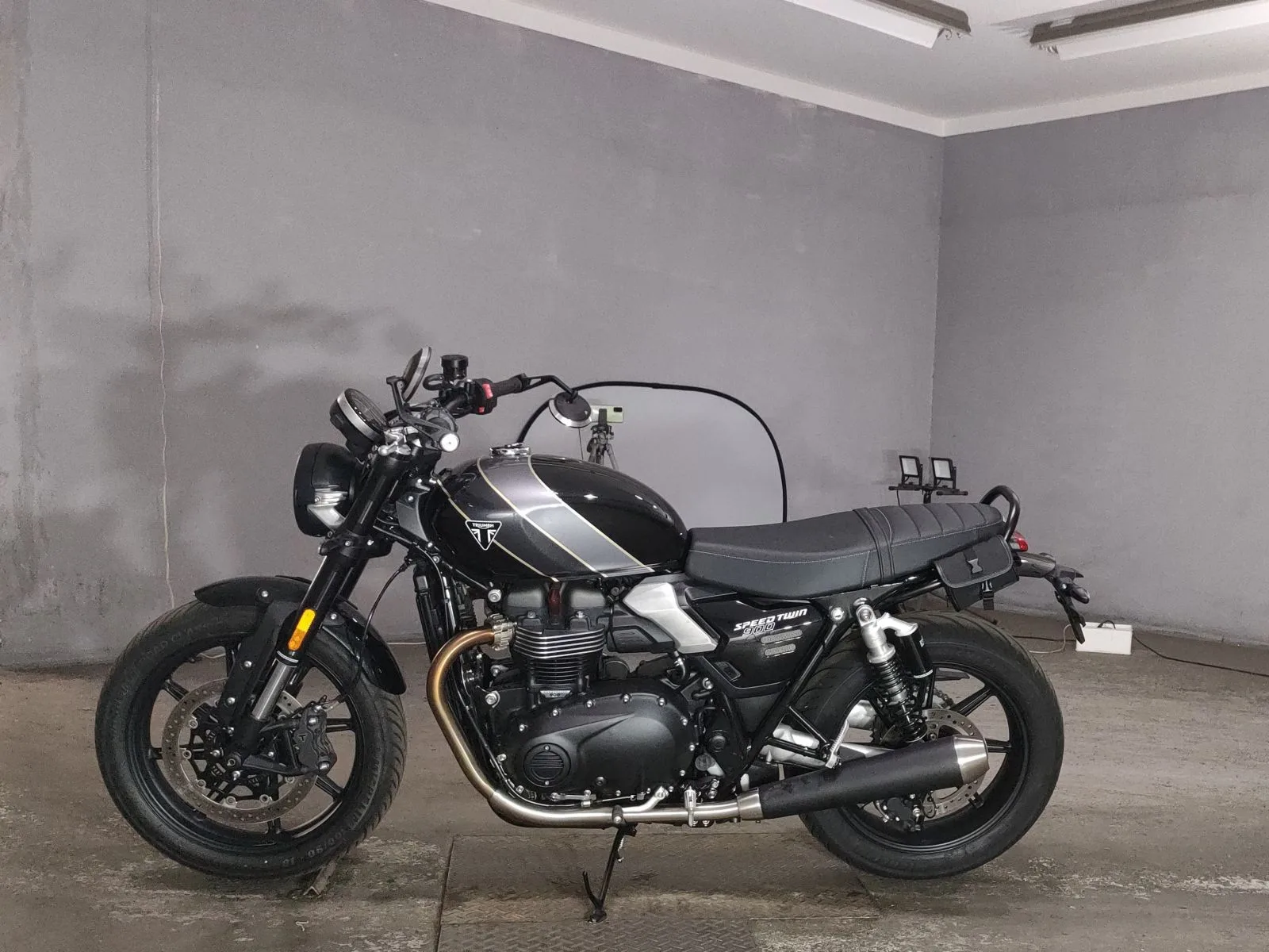 Triumph SPEED TWIN 900 с аукциона JBA, кадр 2