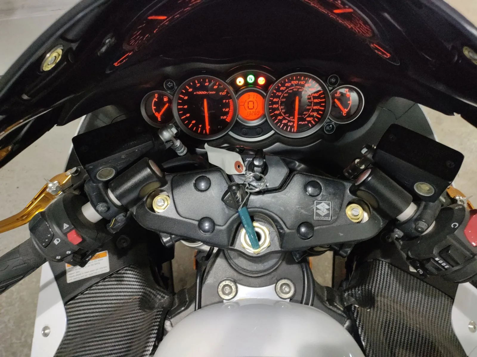 Suzuki GSX1300R HAYABUSA с аукциона JBA, кадр 5