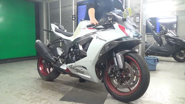 Kawasaki ZX-6RA 2025 года из Японии