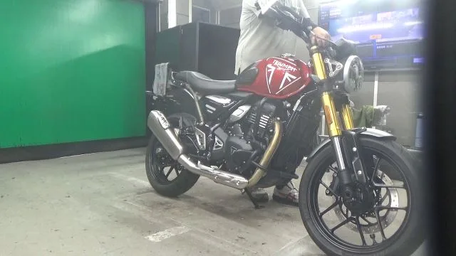 Triumph SPEED 400 2026 года из Японии