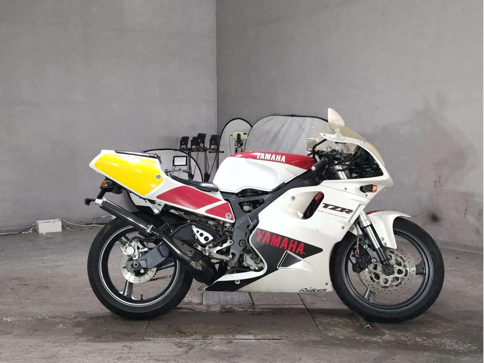 Yamaha TZR250R года с японского аукциона JBA