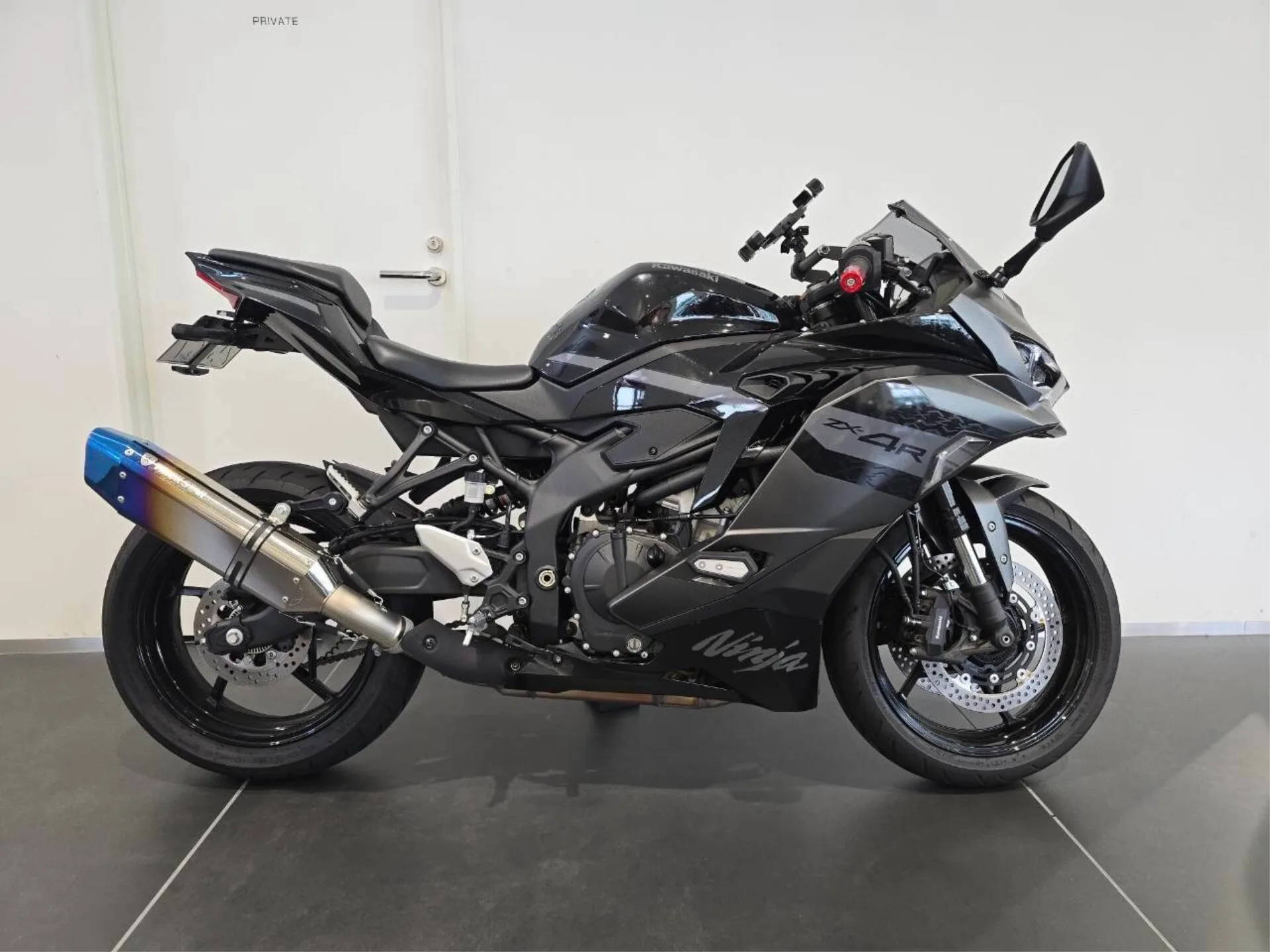 Kawasaki NINJA ZX-4RR с аукциона AUCNET, кадр 2