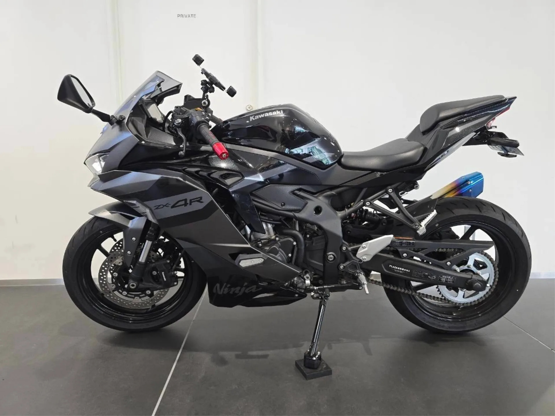 Kawasaki NINJA ZX-4RR с аукциона AUCNET, кадр 3