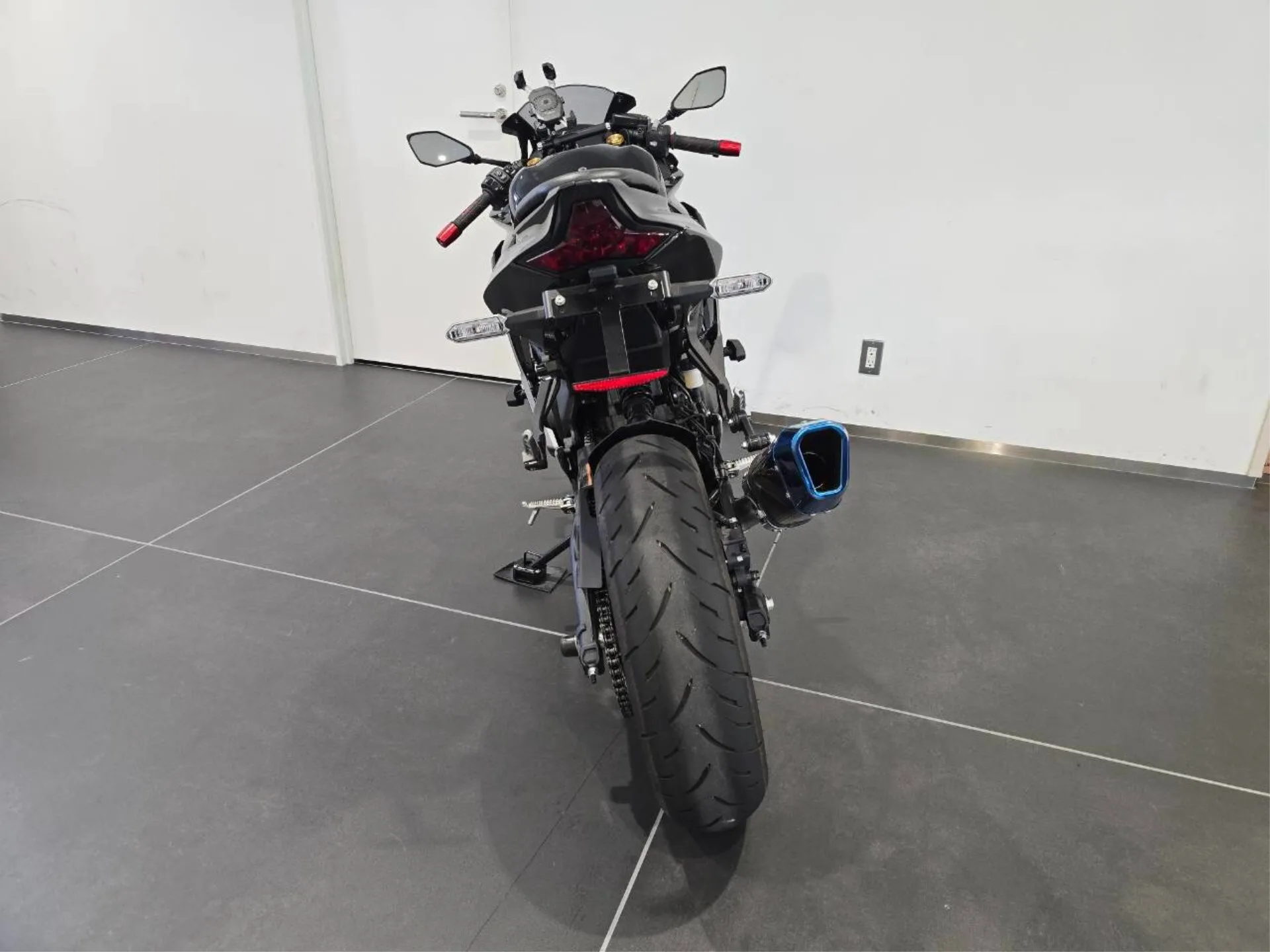 Kawasaki NINJA ZX-4RR с аукциона AUCNET, кадр 4