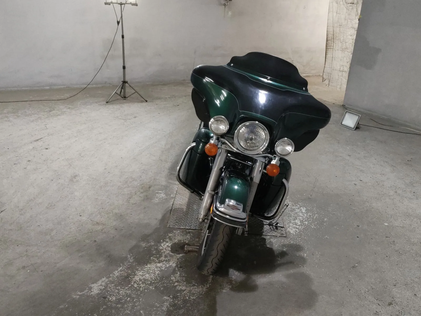 Harley-Davidson FLHTCU-I 1340 с аукциона JBA, кадр 3