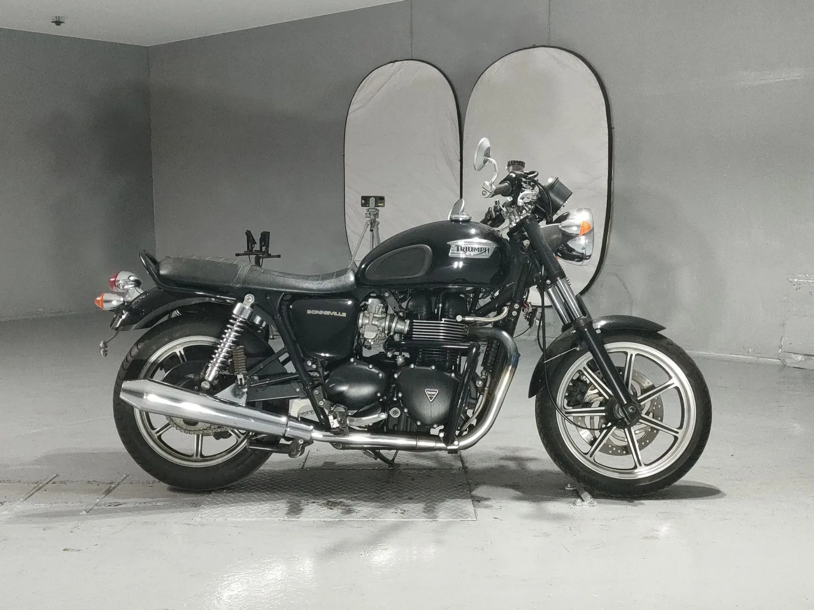 Triumph BONNEVILLE SE с аукциона JBA, кадр 1