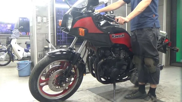 Kawasaki GPZ400F с аукциона BDS, кадр 2