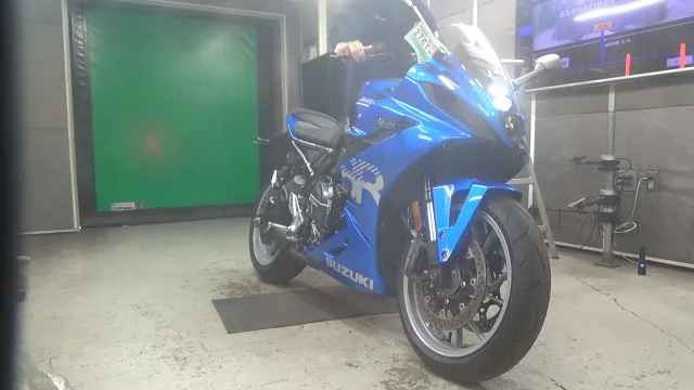 Suzuki GSX-8R 2026 года из Японии