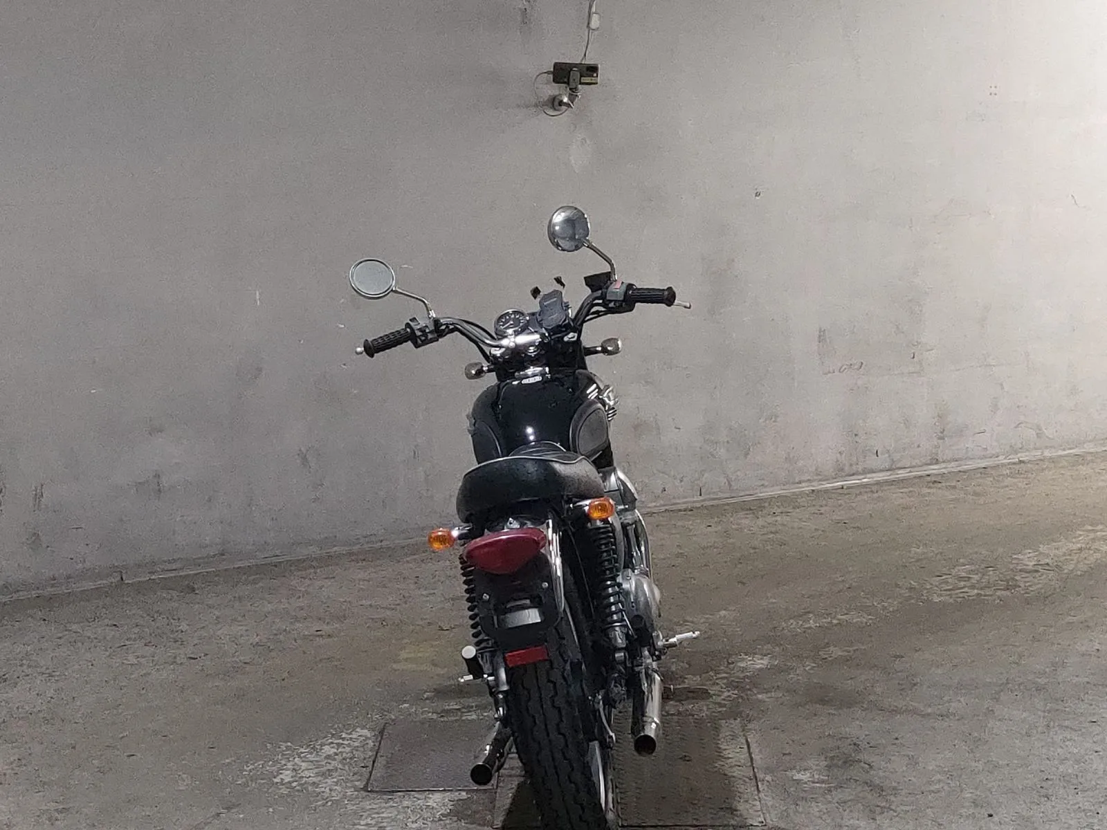 Kawasaki W400 с аукциона JBA, кадр 4