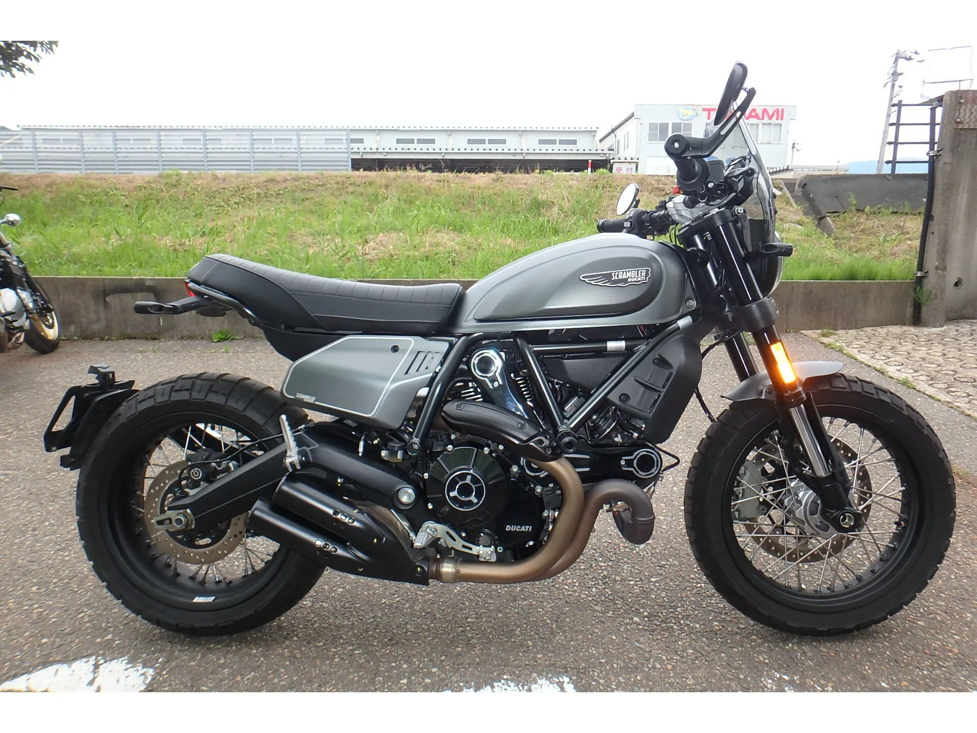 Ducati SCRAMBLER NIGHT SHIFT 2022 года из Японии
