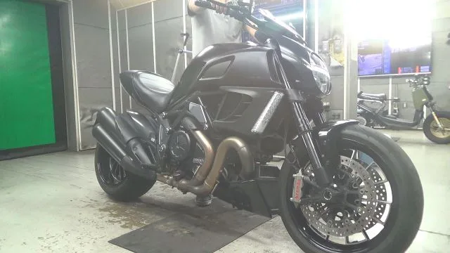 Ducati DIAVEL 2013 года из Японии