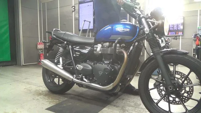 Triumph STREET TWIN 2021 года из Японии