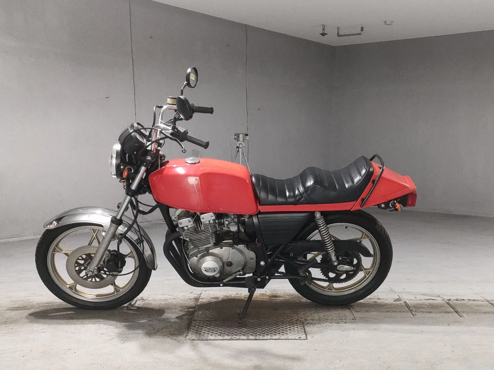 Suzuki GSX250 с аукциона JBA, кадр 2