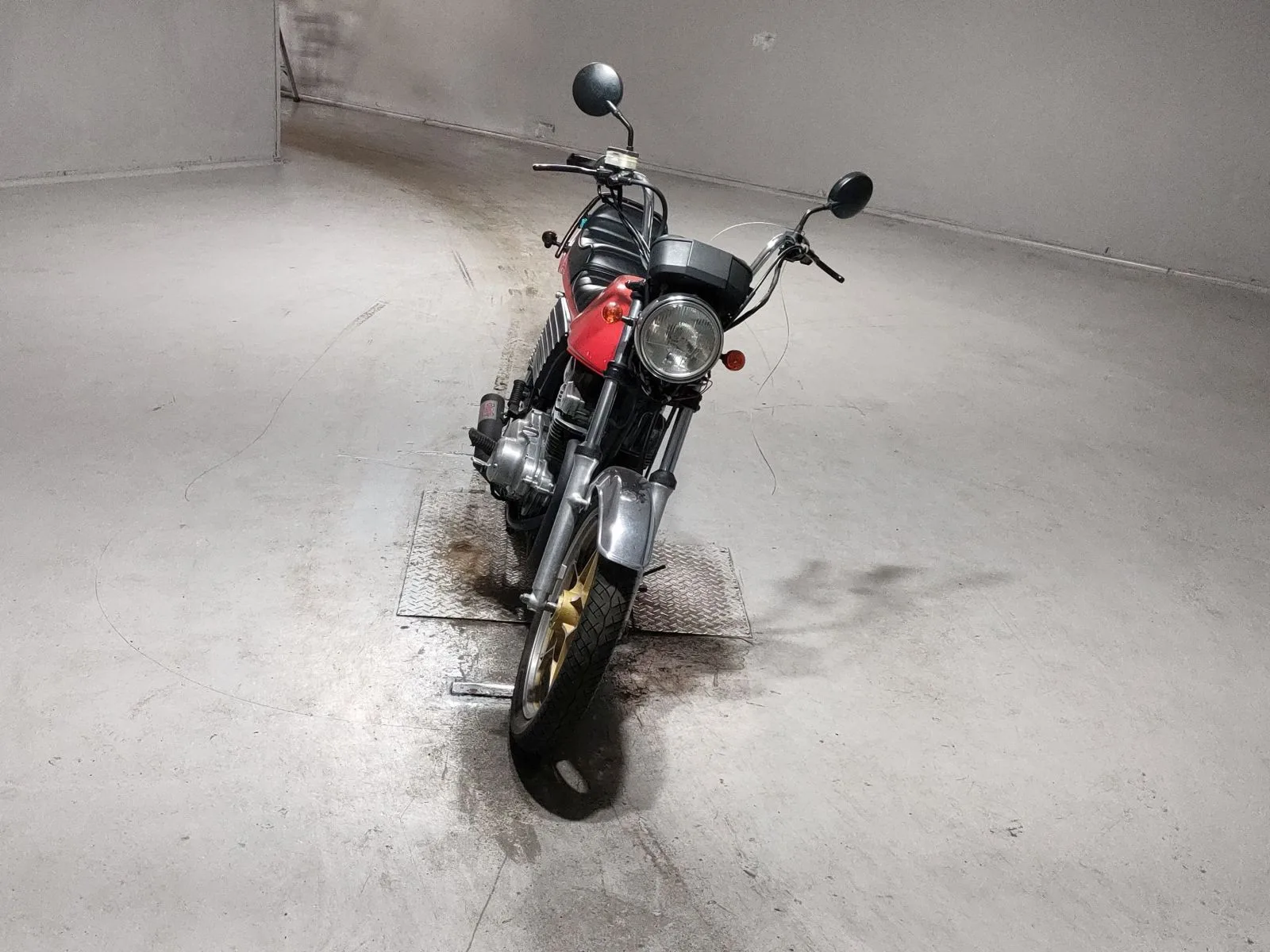 Suzuki GSX250 с аукциона JBA, кадр 3
