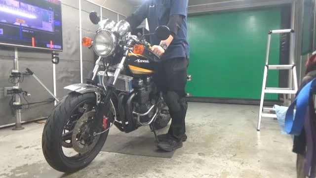 Kawasaki ZEPHYR400K с аукциона BDS, кадр 2