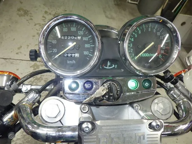 Kawasaki ZEPHYR400K с аукциона BDS, кадр 7