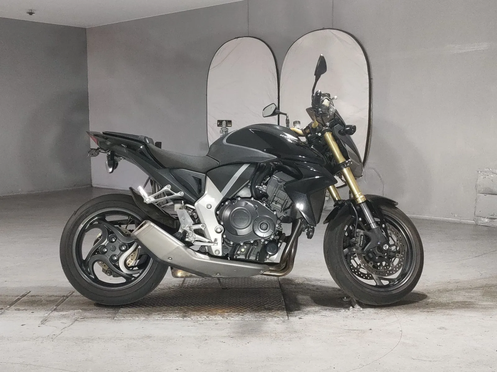 Honda CB1000R 2015 года с японского аукциона JBA