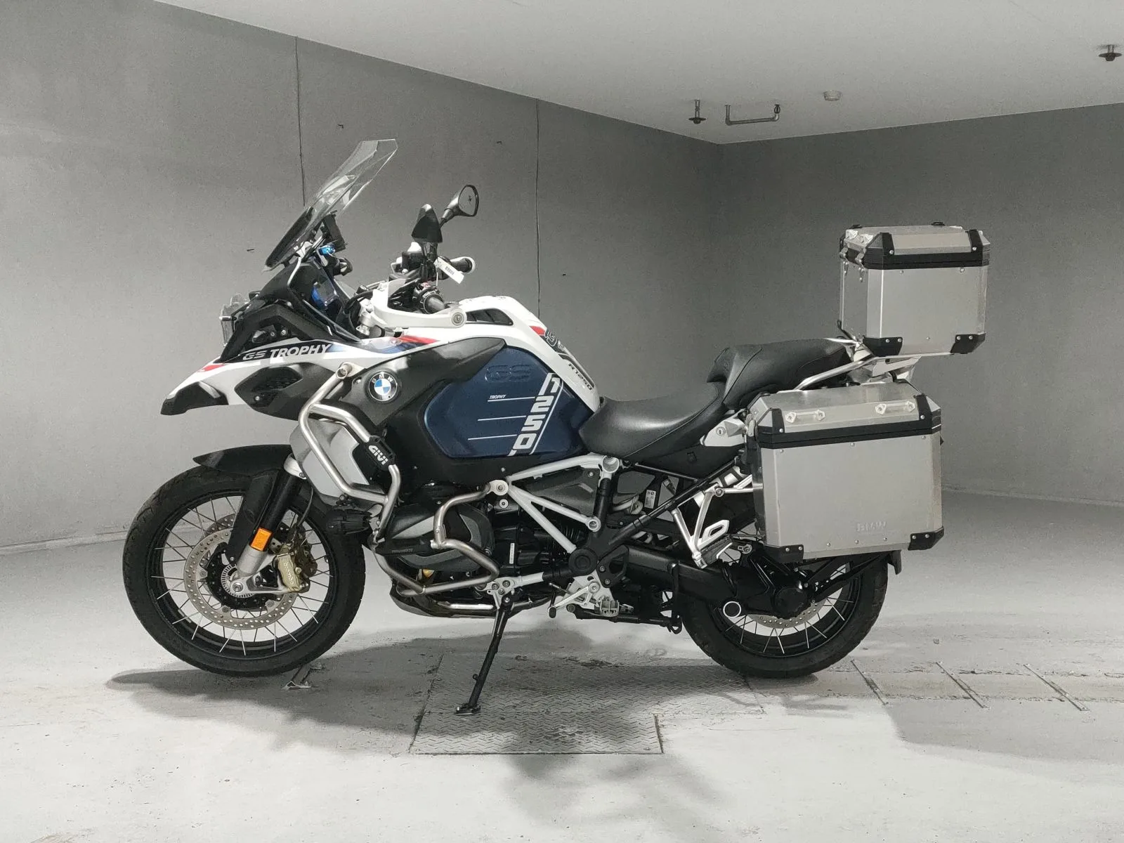 BMW R1250GS ADVENTURE с аукциона JBA, кадр 2