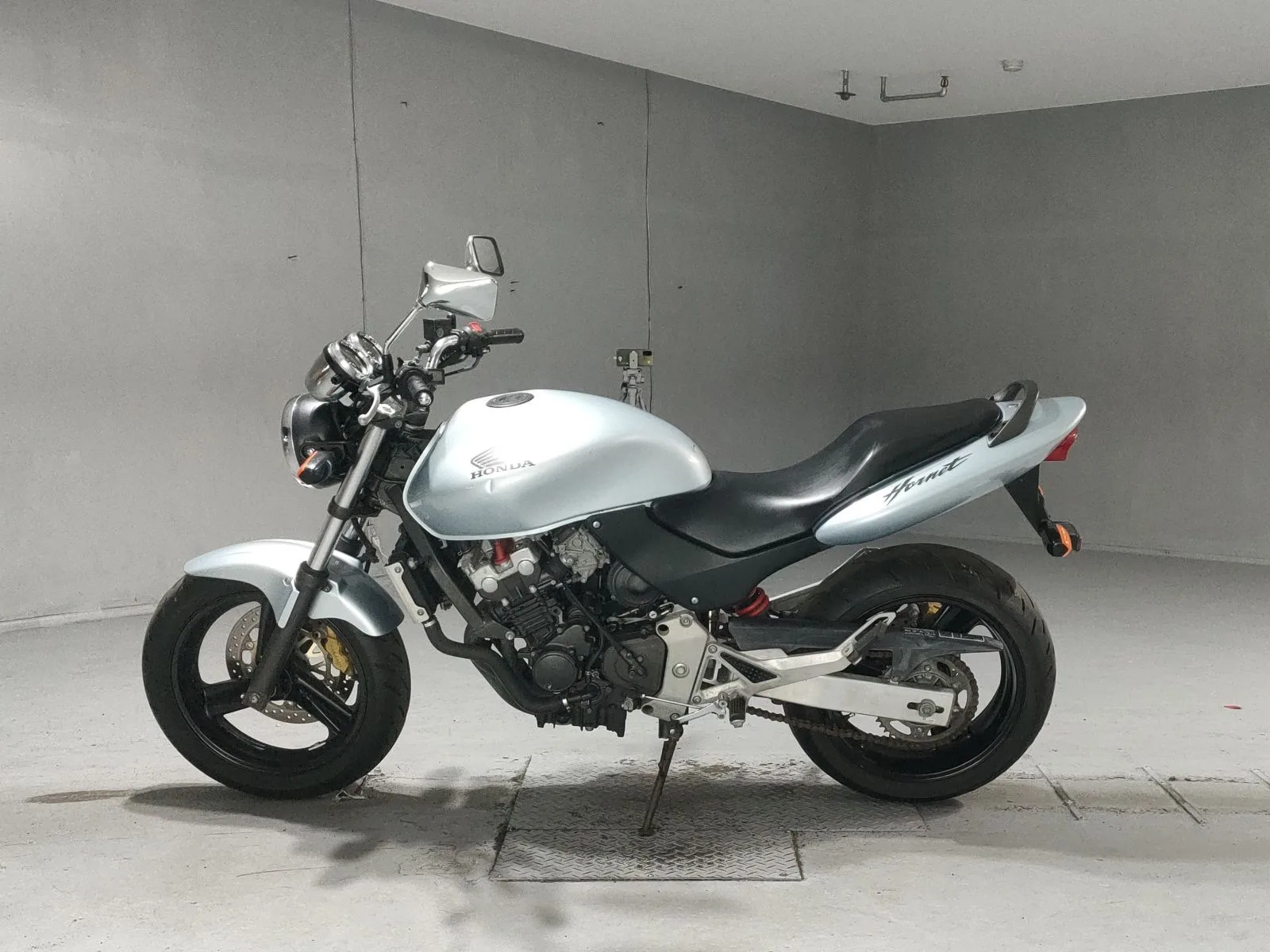 Honda HORNET250 с аукциона JBA, кадр 2
