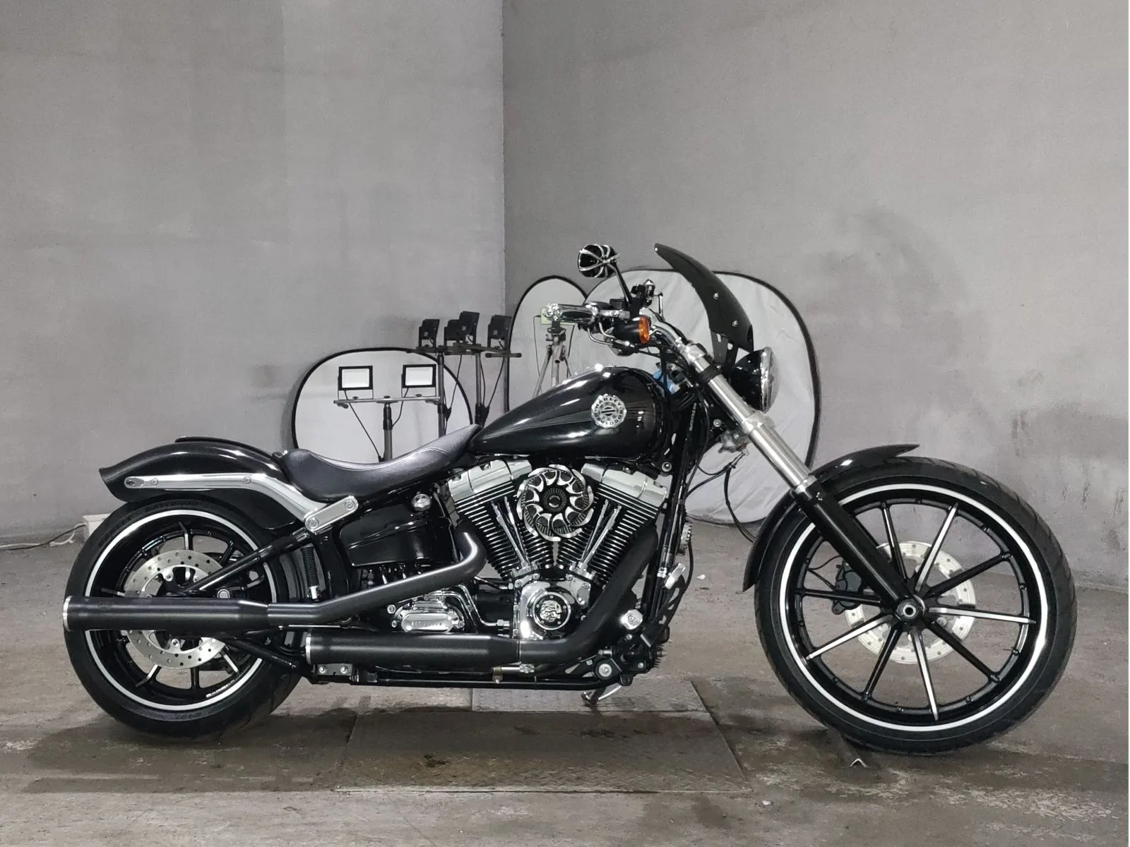 Harley-Davidson FXSB BREAKOUT 2014 года из Японии
