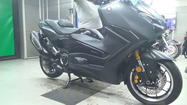 Yamaha T-MAX560T 2026 года из Японии
