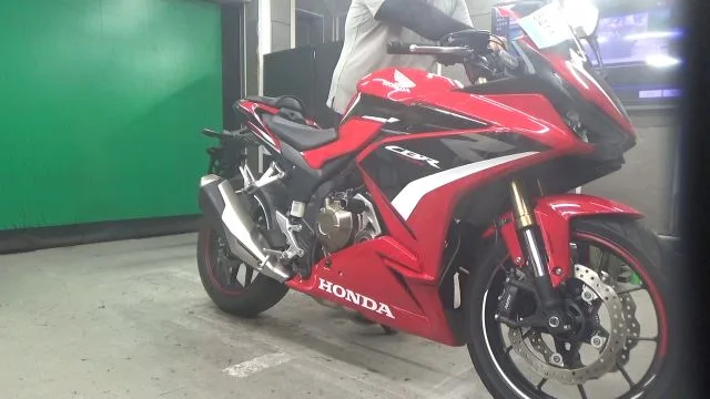 Honda CBR400R с аукциона BDS, кадр 1