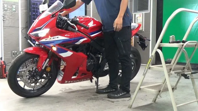Honda CBR650R-2E CLUTCH с аукциона BDS, кадр 2
