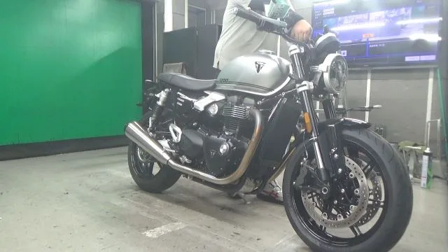 Triumph SPEED TWIN 2025 года из Японии