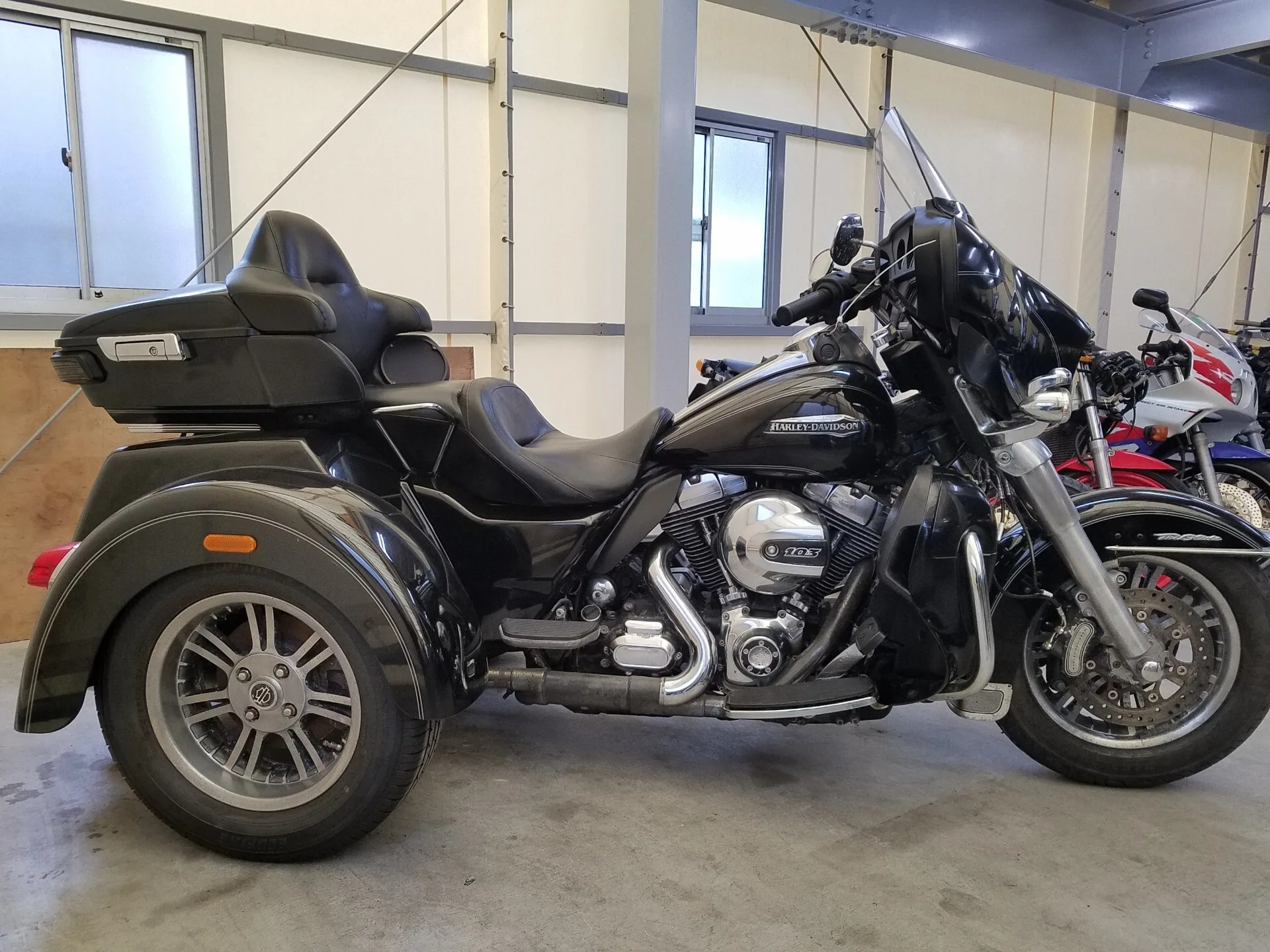 Harley-Davidson FLHTCU с аукциона AUCNET, кадр 1