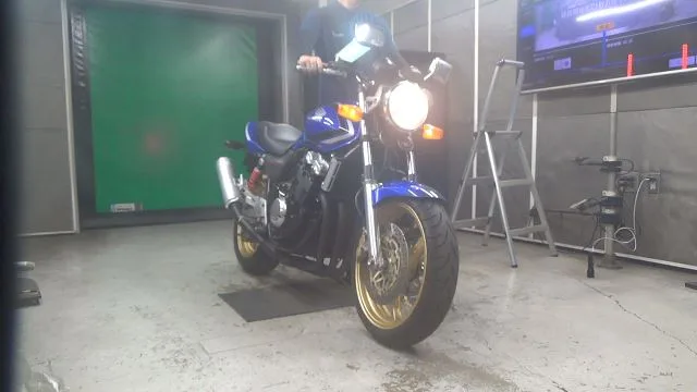 Honda CB400SFV с аукциона BDS, кадр 1
