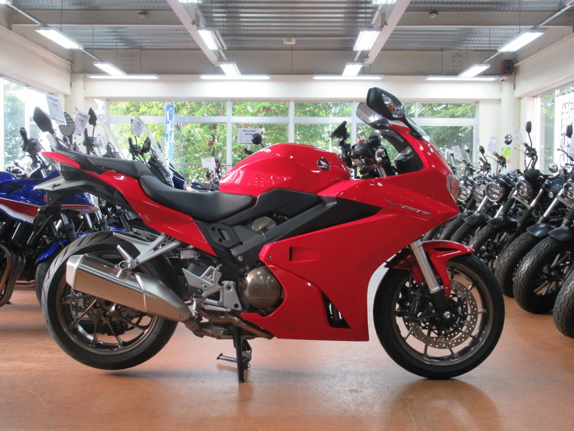 Honda VFR800F с аукциона AUCNET, кадр 1