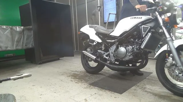 Yamaha R1-Z с аукциона BDS, кадр 1