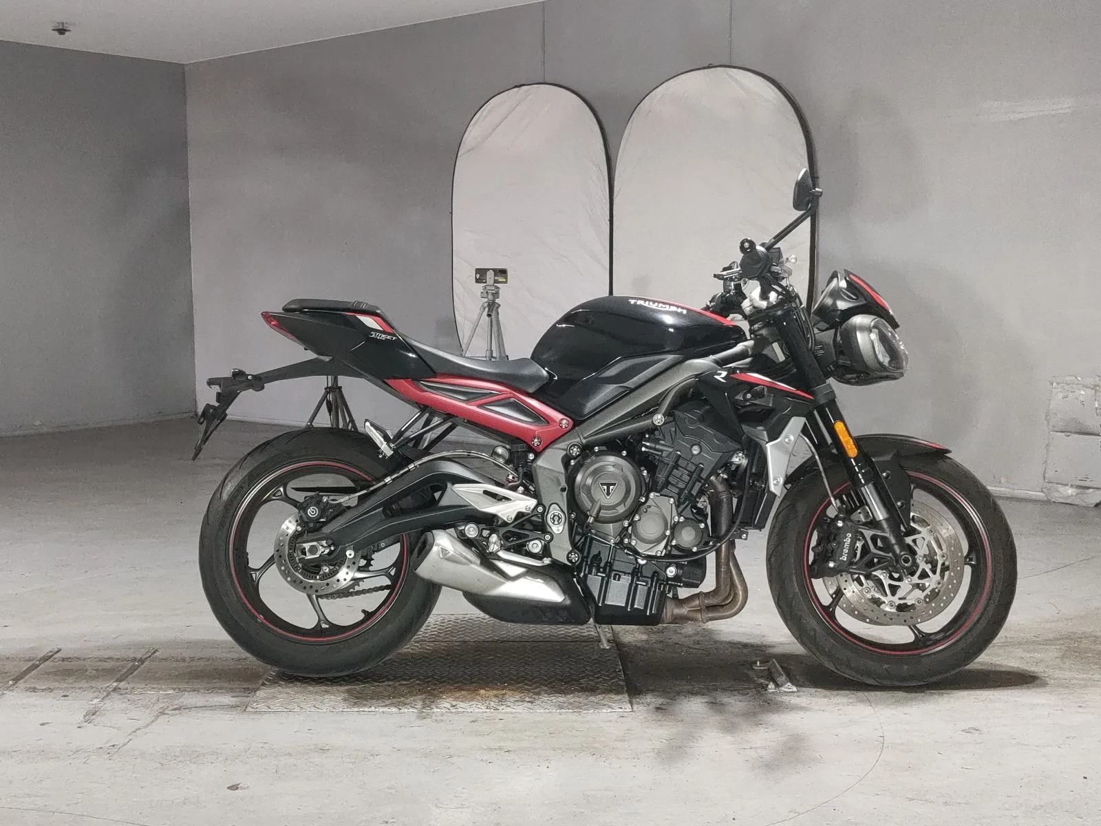 Triumph STREET TRIPLE R 2021 года с японского аукциона JBA