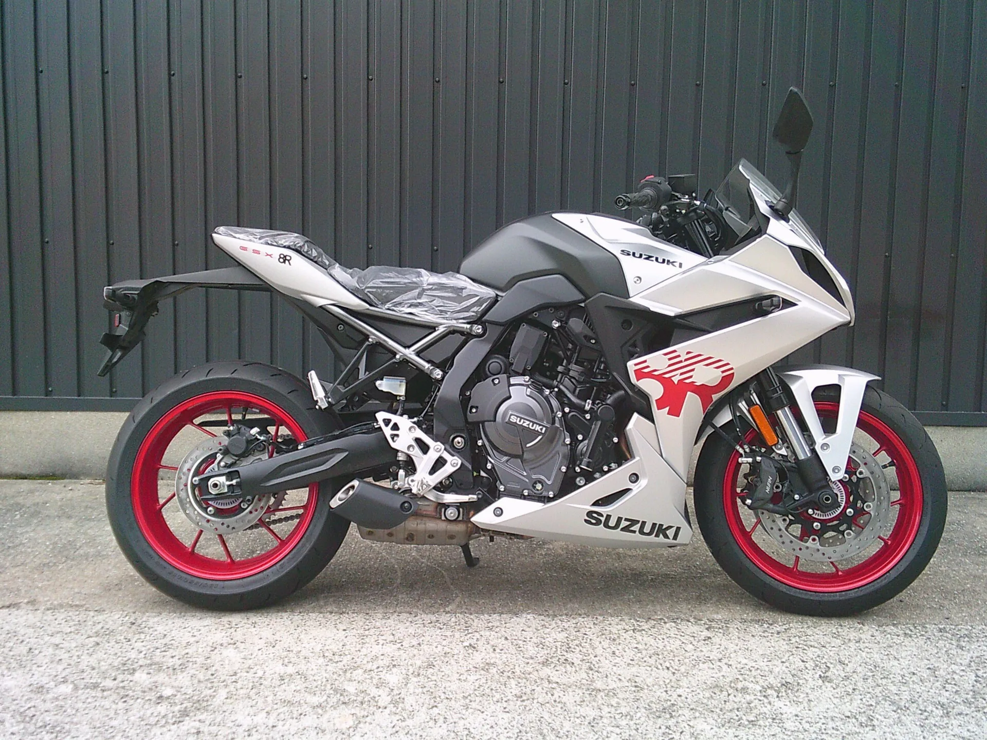 Suzuki GSX-8R с аукциона AUCNET, кадр 1