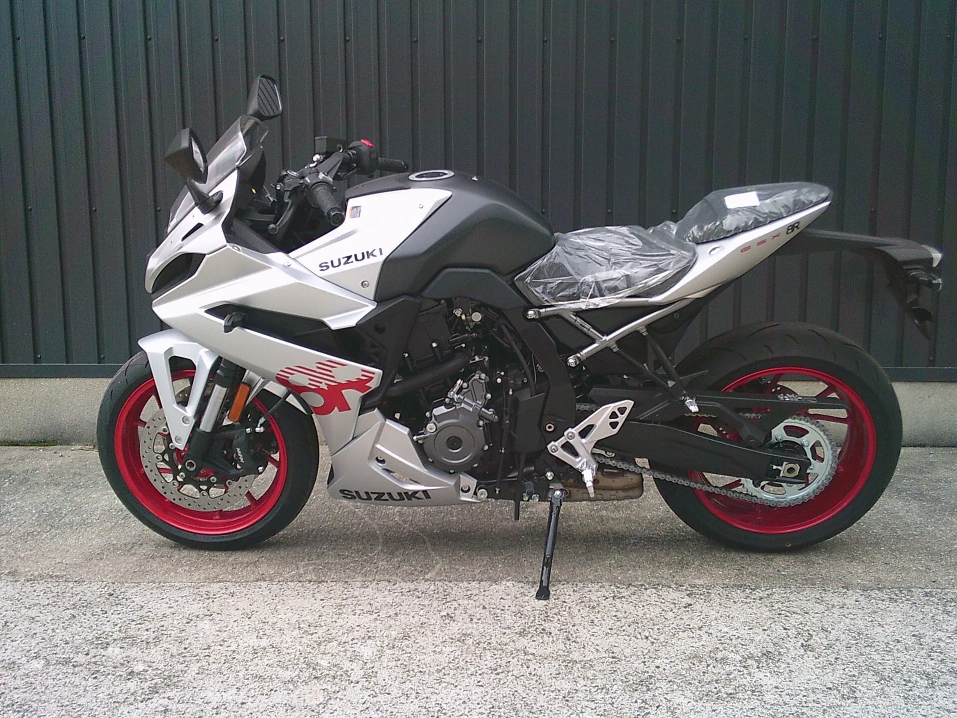 Suzuki GSX-8R с аукциона AUCNET, кадр 2
