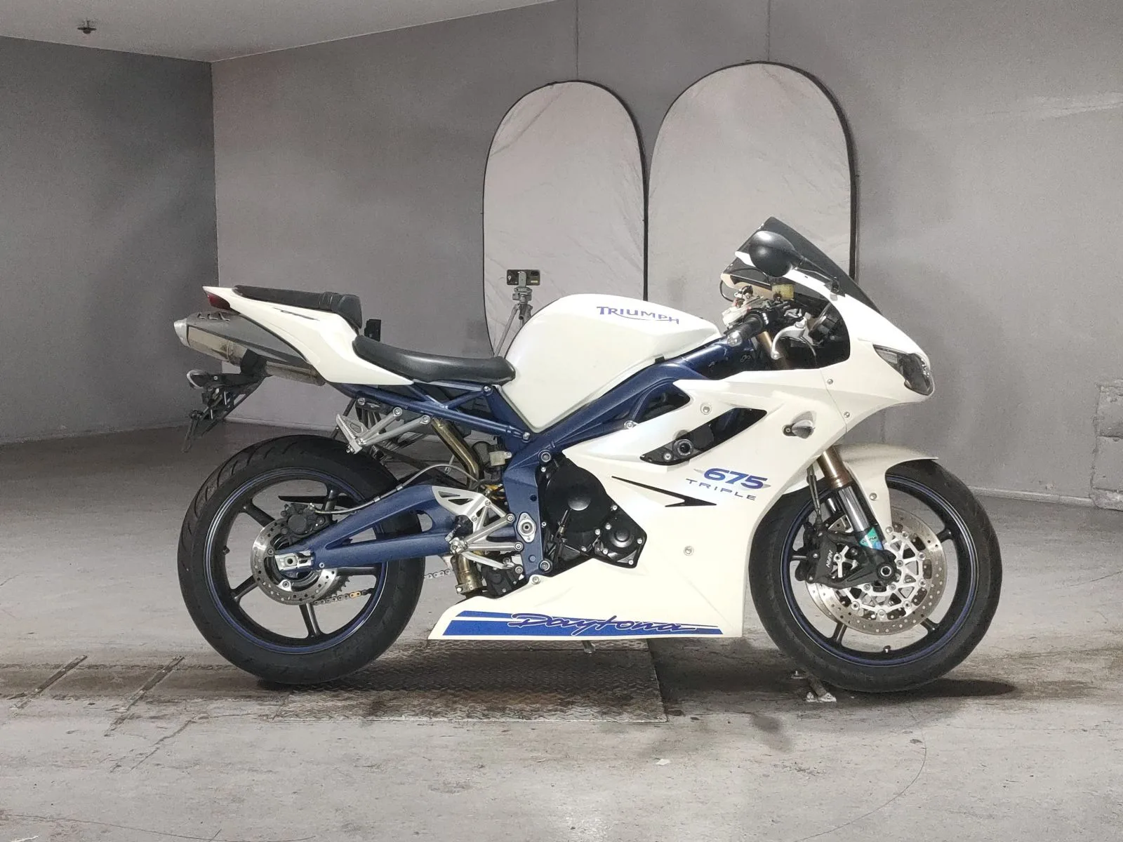 Triumph DAYTONA675 2009 года с японского аукциона JBA