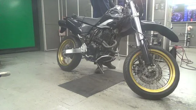 Honda XR400 MOTARD с аукциона BDS, кадр 1