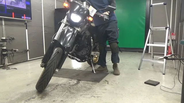 Honda XR400 MOTARD с аукциона BDS, кадр 2