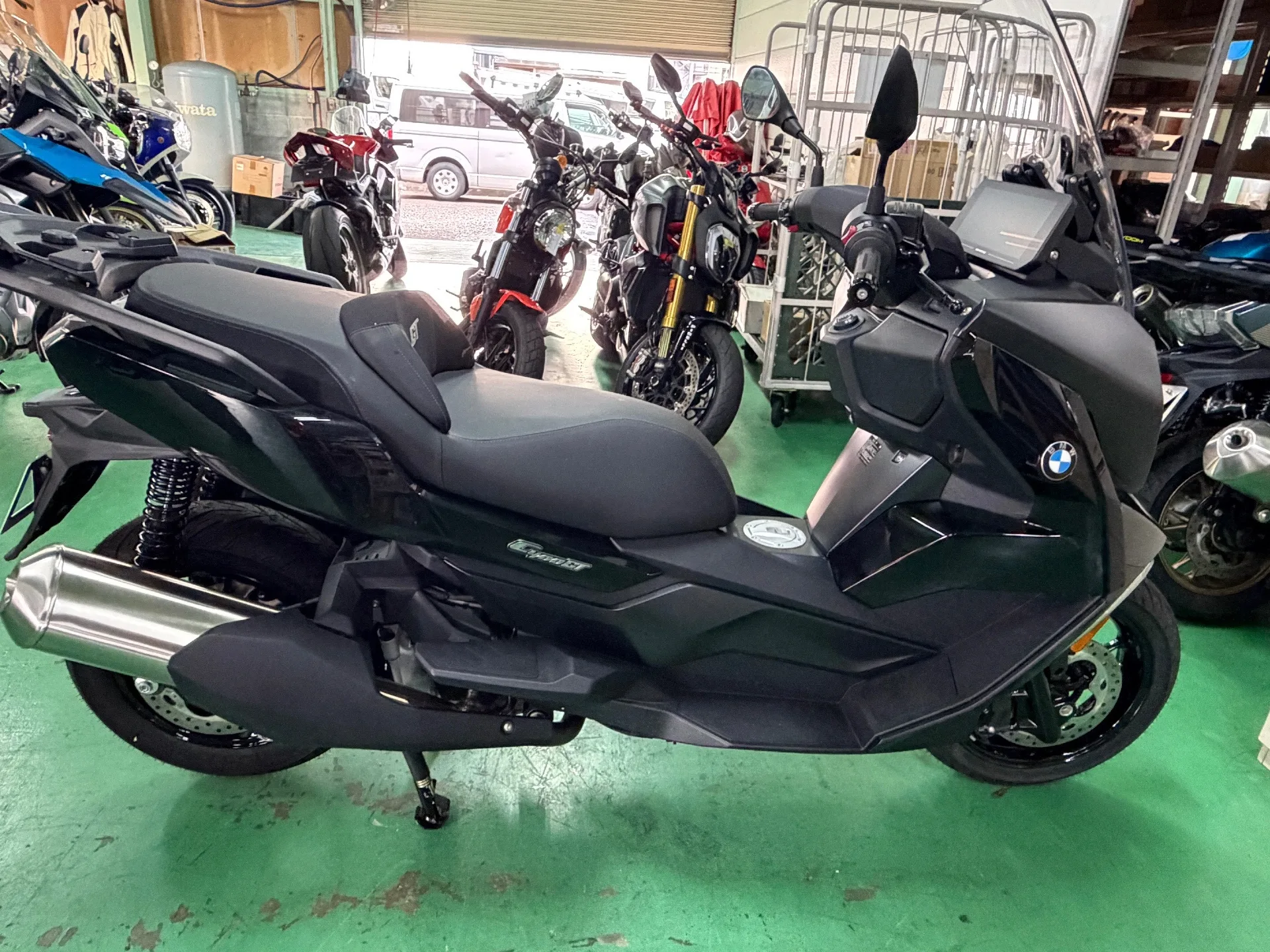 BMW C400GT 2026 года из Японии
