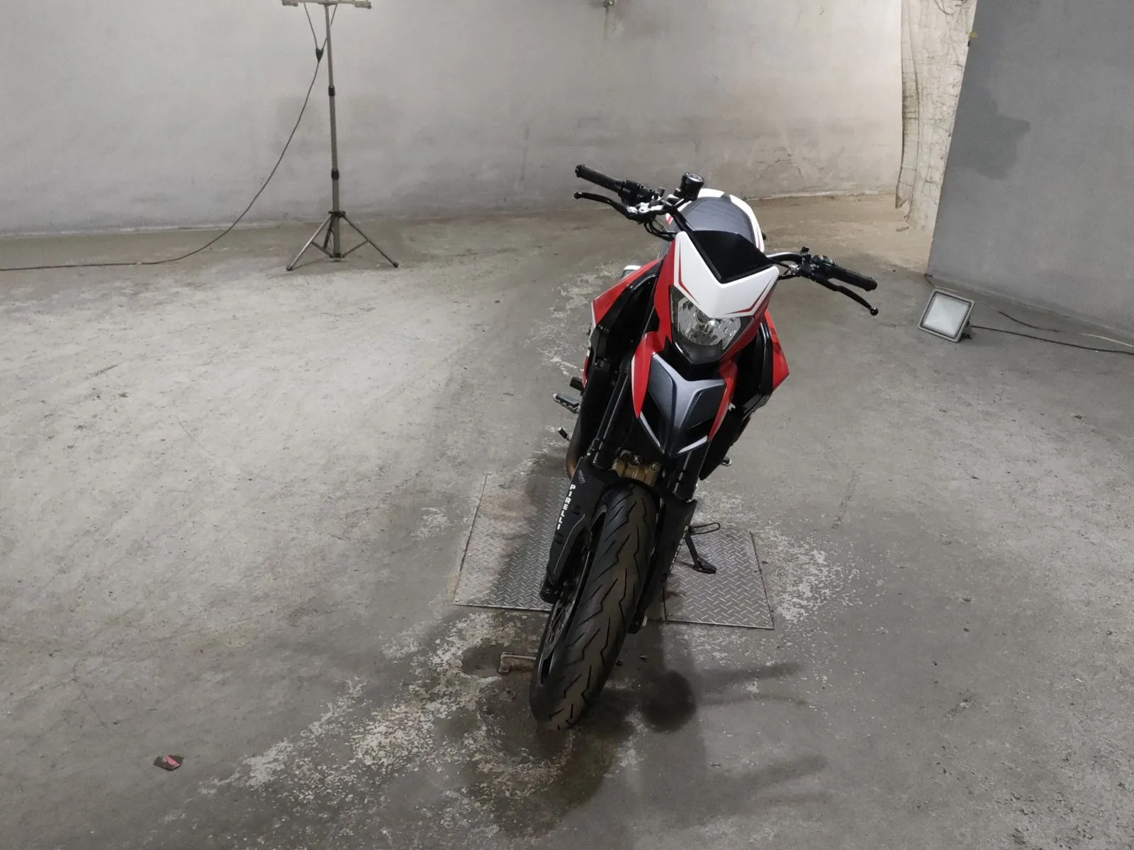 Ducati HYPERMOTARD 820SP с аукциона JBA, кадр 3