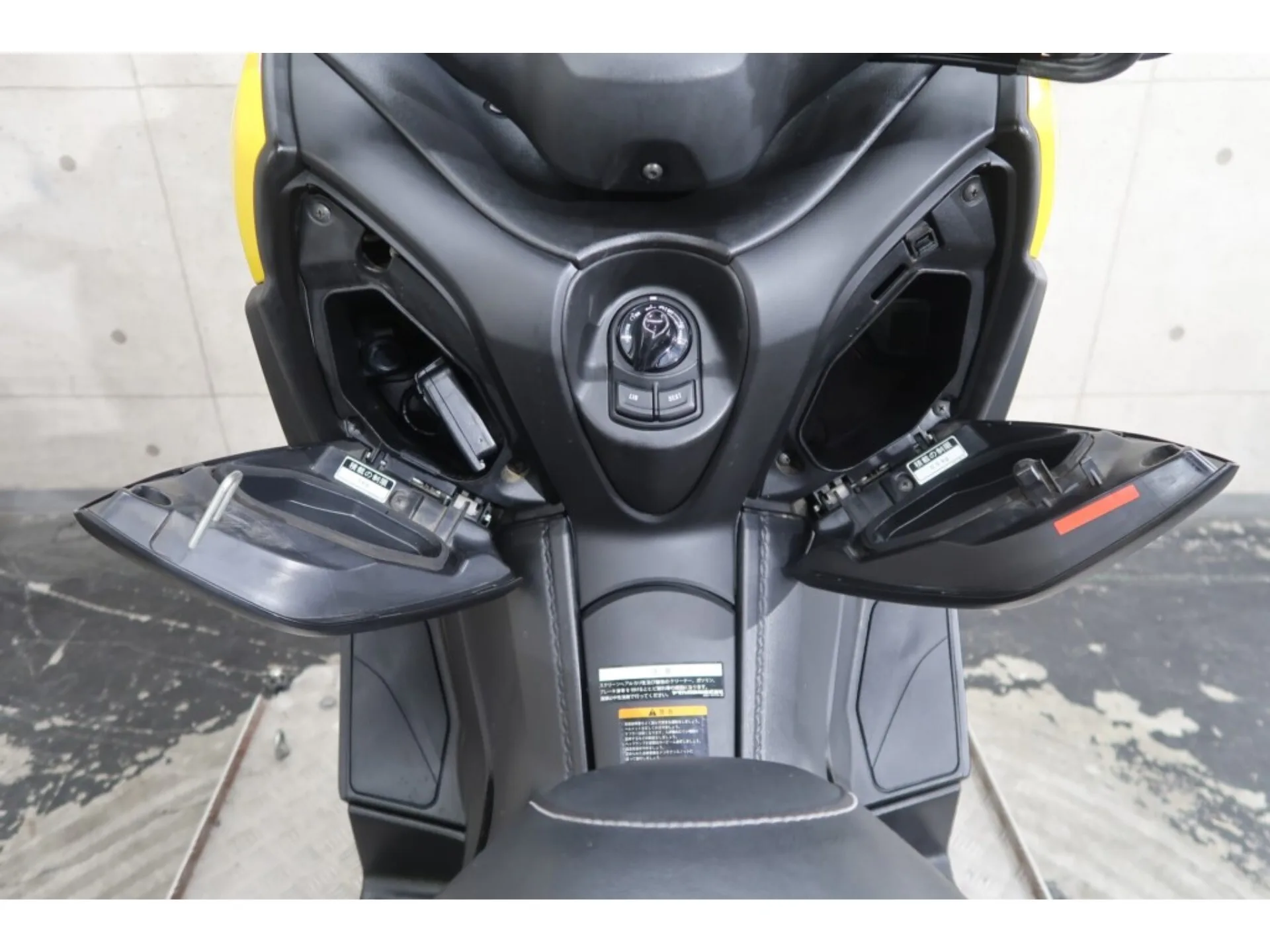 Yamaha XMAX с аукциона AUCNET, кадр 8