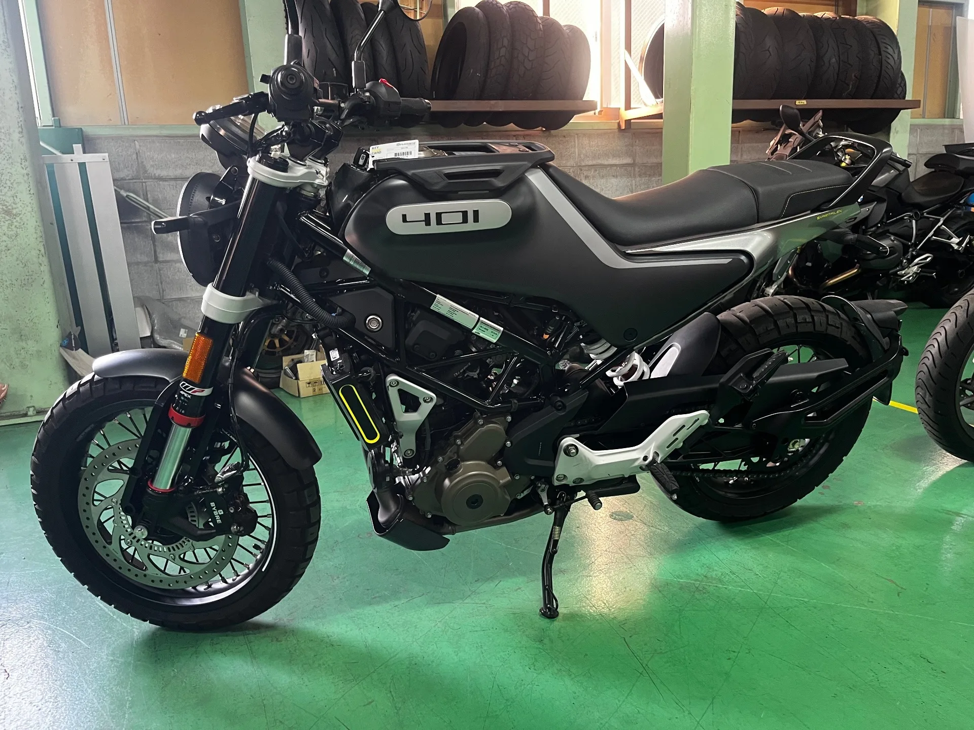 Другие марки HUSQUARNA SVARTPILEN401 с аукциона AUCNET, кадр 2