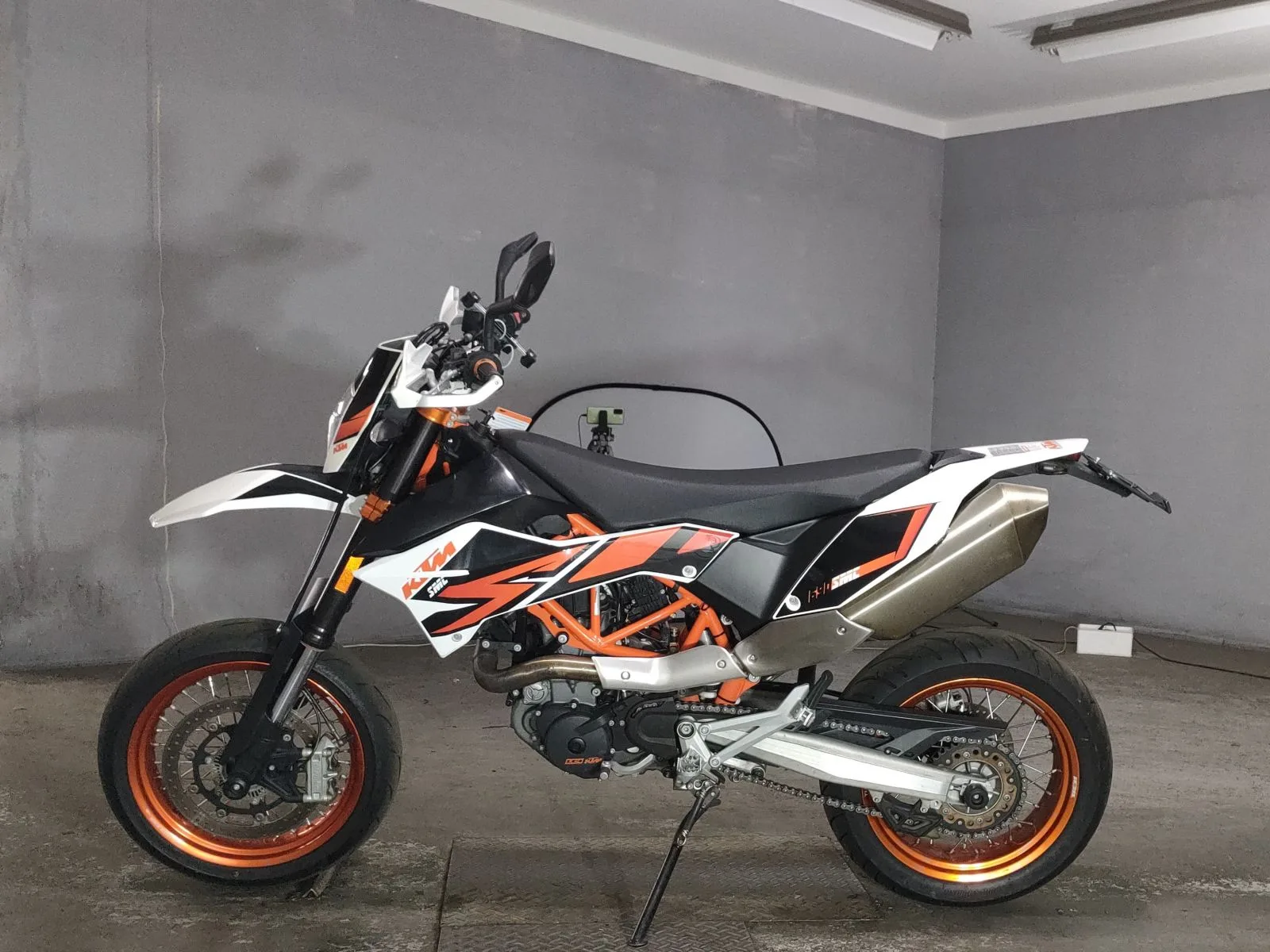 KTM 690SMC-R с аукциона JBA, кадр 2