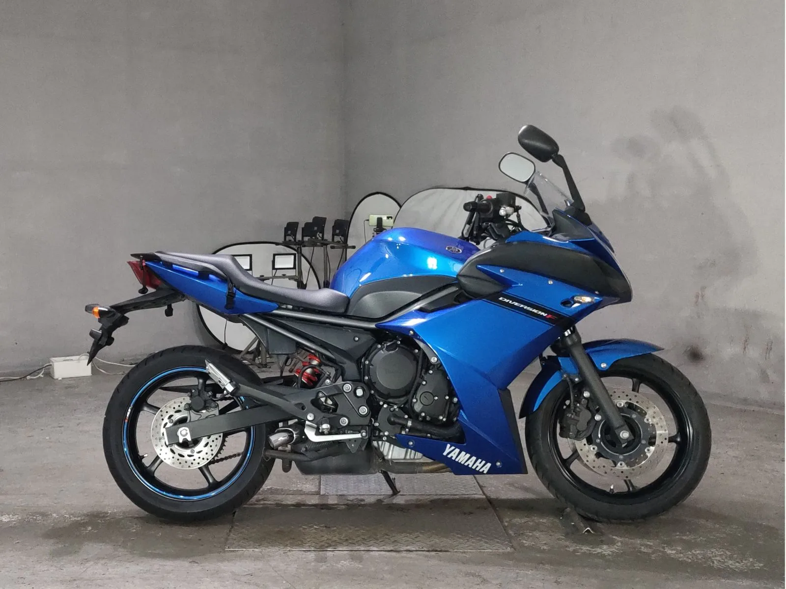 Yamaha XJ6 DIVERSION 2010 года с японского аукциона JBA