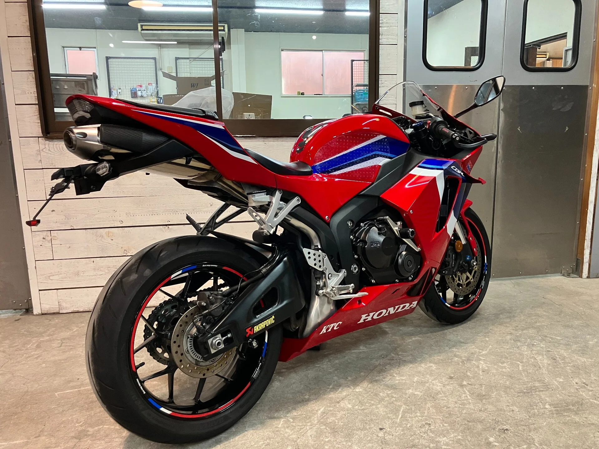 Honda CBR600RR ABS с аукциона AUCNET, кадр 6