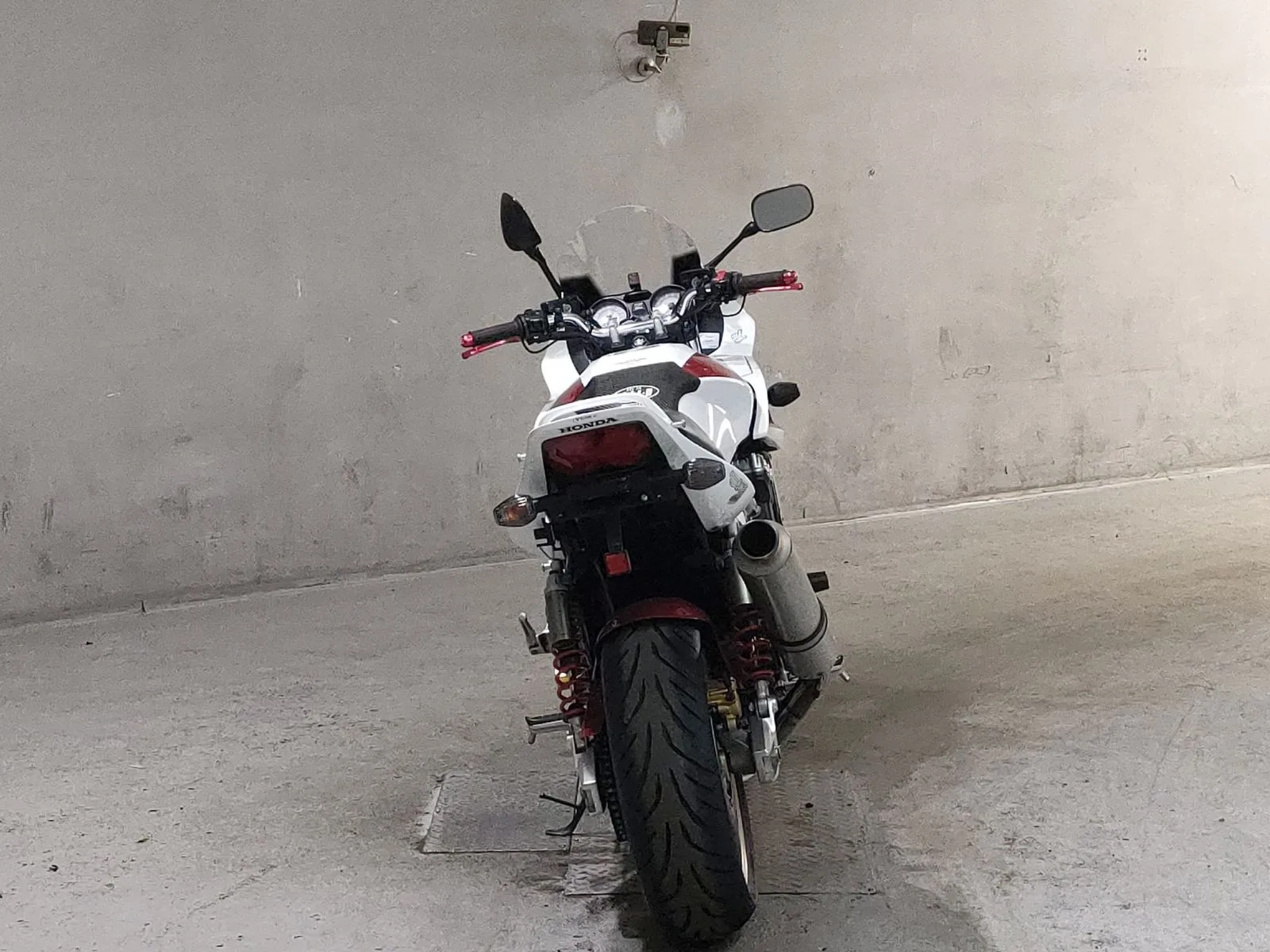 Honda CB1300SF BOLDOR с аукциона JBA, кадр 4