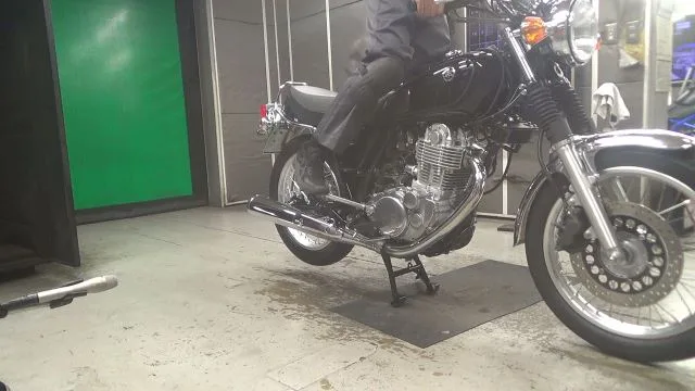 Yamaha SR400 с аукциона BDS, кадр 1
