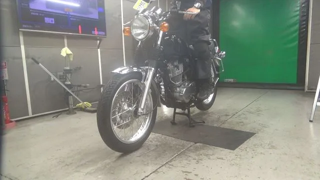 Yamaha SR400 с аукциона BDS, кадр 2